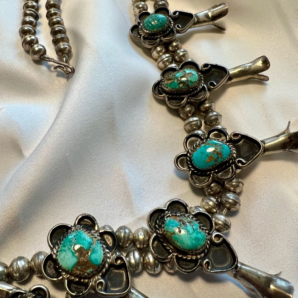 Beautiful Squash Blossom Turquoise Necklace SS 925 C11, 215 grams. - Picture 6 of 16